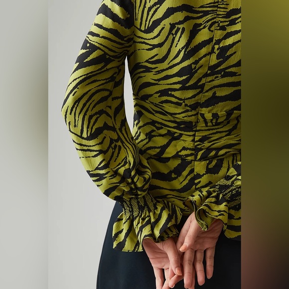 NWT Exquise By Anthropologie Wrap Blouse Size S - Picture 4 of 6